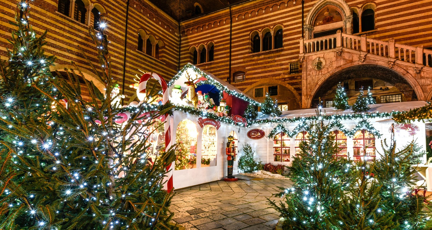 Casa Di Babbo Natale Montebabbio.Villaggio Di Natale On Tour Il Villaggio Di Natale Flover